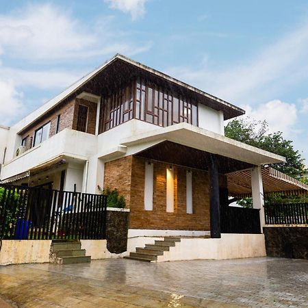Tipsy Turtle 47 Villa Lonavala Bagian luar foto